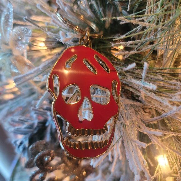 ALEXANDER MCQUEEN Gold and Red Skull Keychain (Brand new)(Gift box included) - Picture 3 of 11